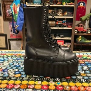 T.U.K Black 12-Eye Casbah Stratocreeper Boot Women’s Size 8